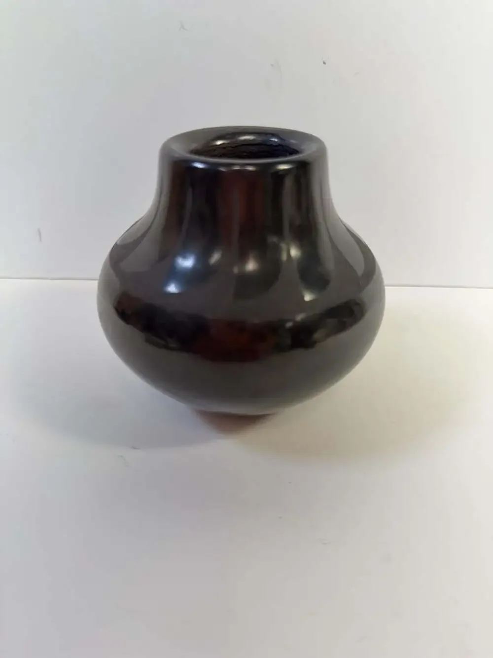 Elaine Salazar Santa Clara Pueblo‎ Blackware Pottery Vase
